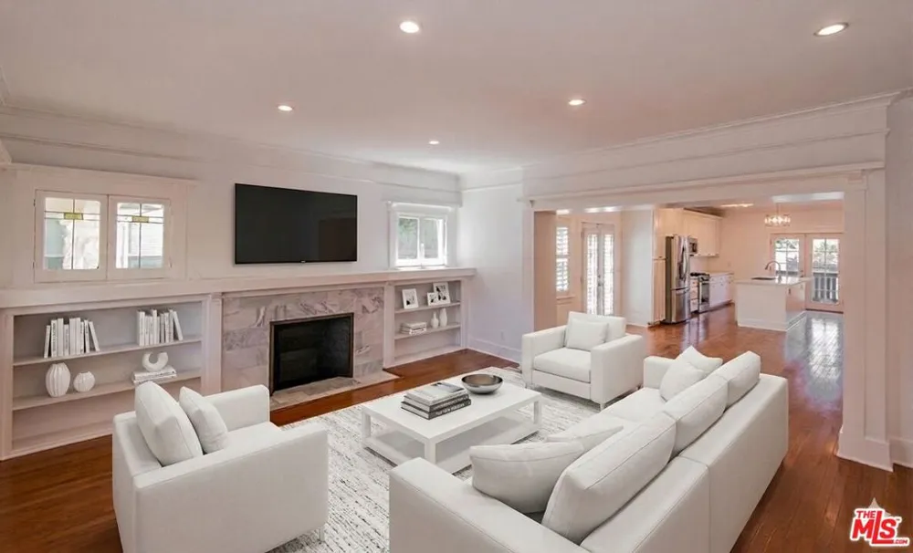 4530 W Washington Boulevard Los Angeles, CA 90016