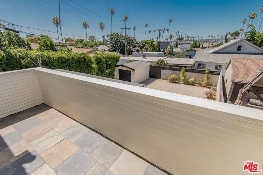 4530 W Washington Boulevard Los Angeles, CA 90016