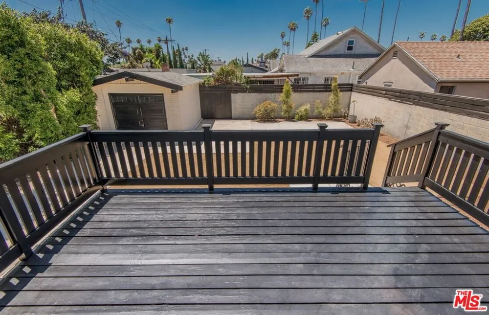 4530 W Washington Boulevard Los Angeles, CA 90016
