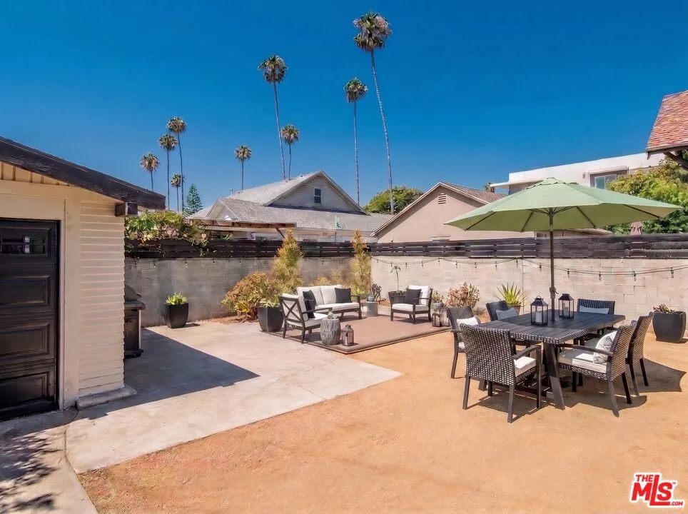 4530 W Washington Boulevard Los Angeles, CA 90016