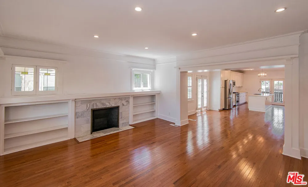 4530 W Washington Boulevard Los Angeles, CA 90016