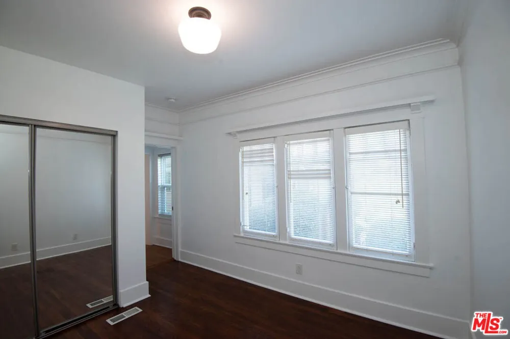 4530 W Washington Boulevard Los Angeles, CA 90016