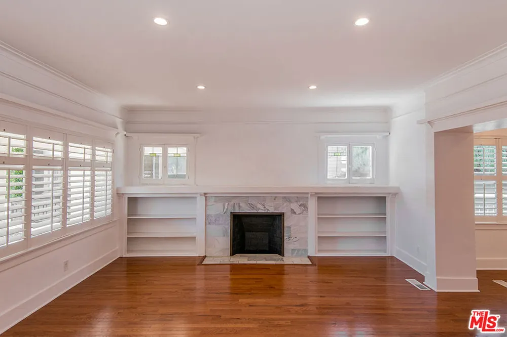 4530 W Washington Boulevard Los Angeles, CA 90016