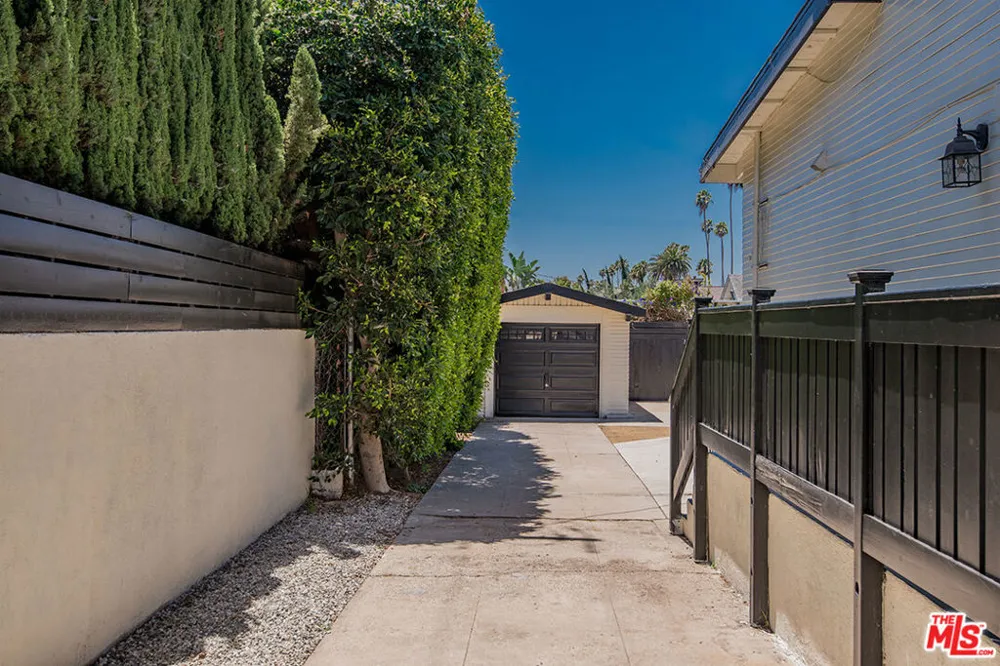 4530 W Washington Boulevard Los Angeles, CA 90016