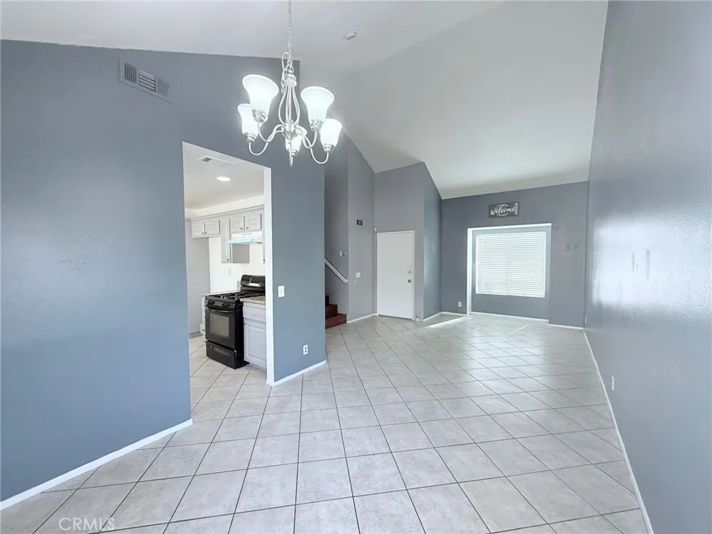 11876 Albion Way Moreno Valley, CA 92557