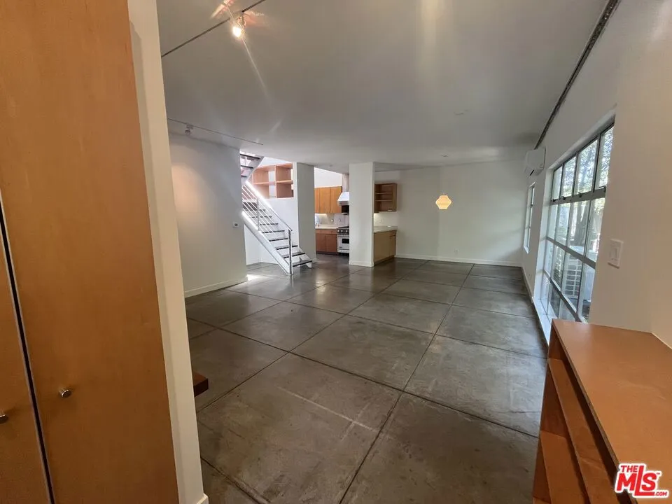 344 Indiana Avenue #C Venice, CA 90291