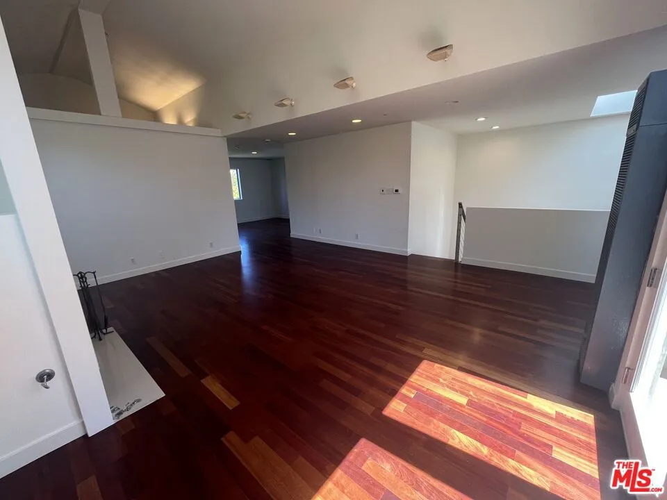 344 Indiana Avenue #C Venice, CA 90291