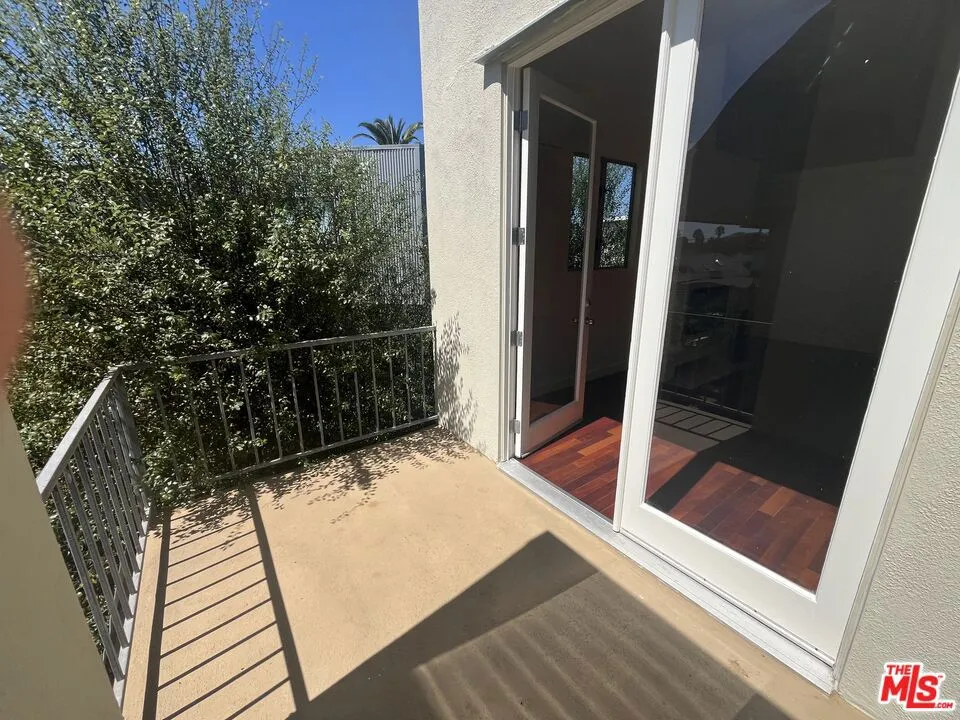 344 Indiana Avenue #C Venice, CA 90291