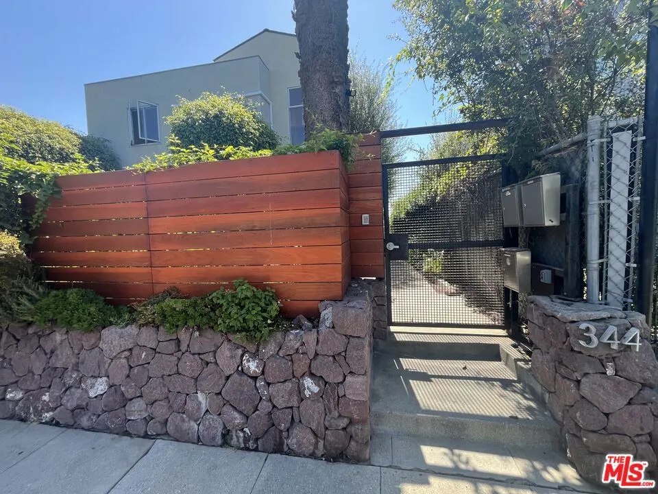 344 Indiana Avenue #C Venice, CA 90291