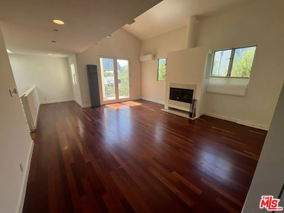 344 Indiana Avenue #C Venice, CA 90291