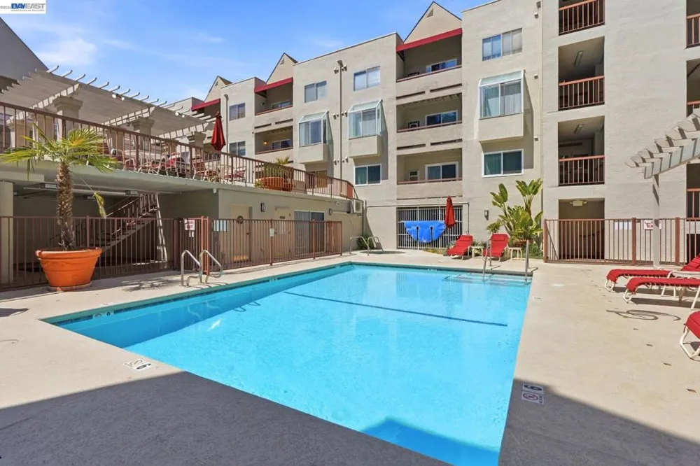 3173 Wayside Plaza #113 Walnut Creek, CA 94597