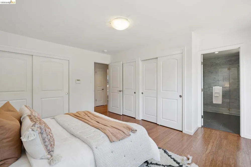 6040 Chelton Dr Oakland, CA 94611