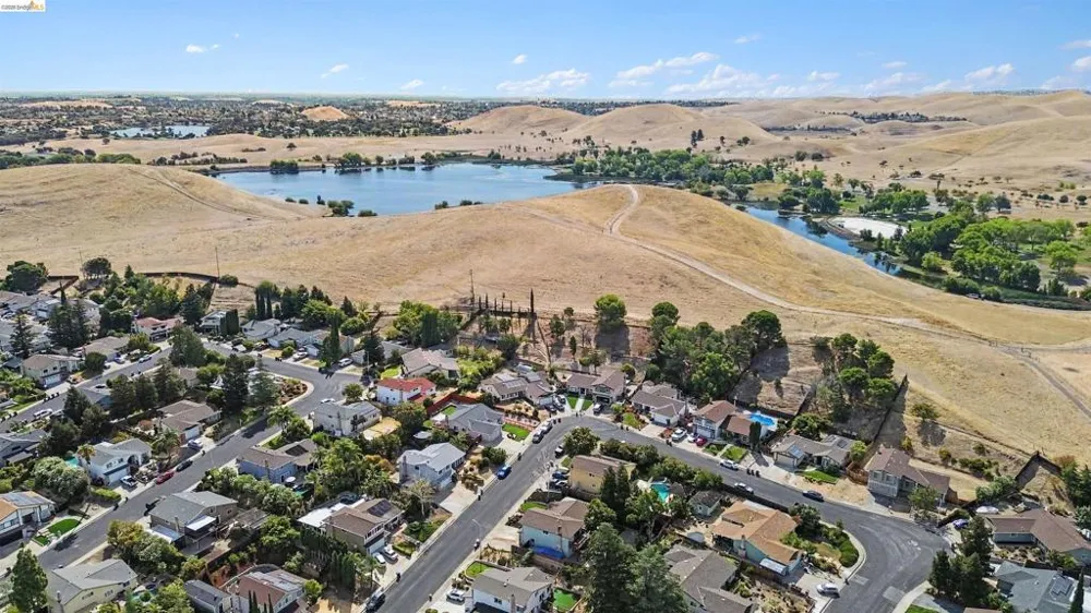 2326 Peachtree Cir Antioch, CA 94509
