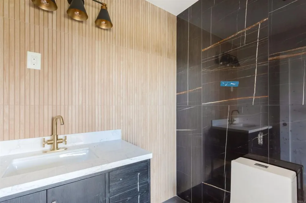 2510 Navarra Drive #524 Carlsbad, CA 92009