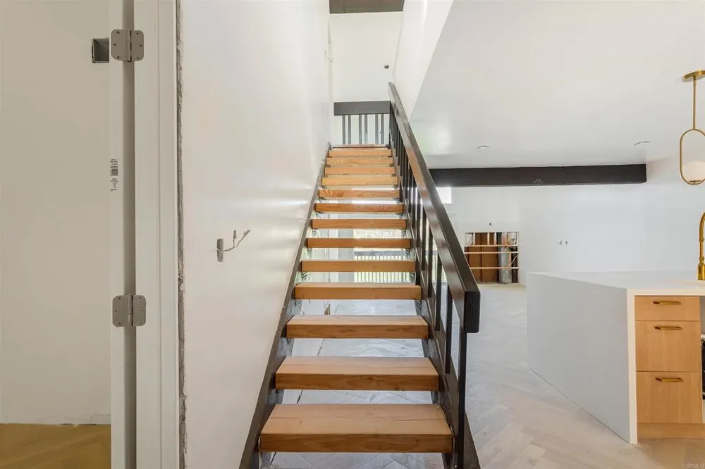 2510 Navarra Drive #524 Carlsbad, CA 92009