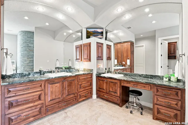 9900 KOPPLIN RD New Braunfels, TX 78132