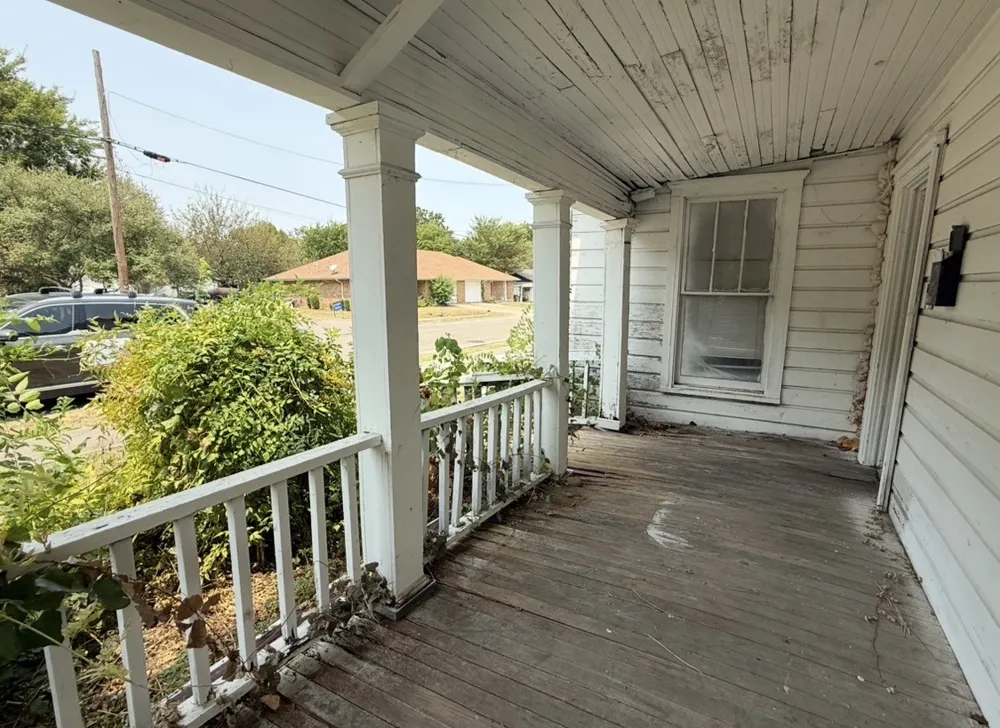 1018 College Street McKinney, TX 75069