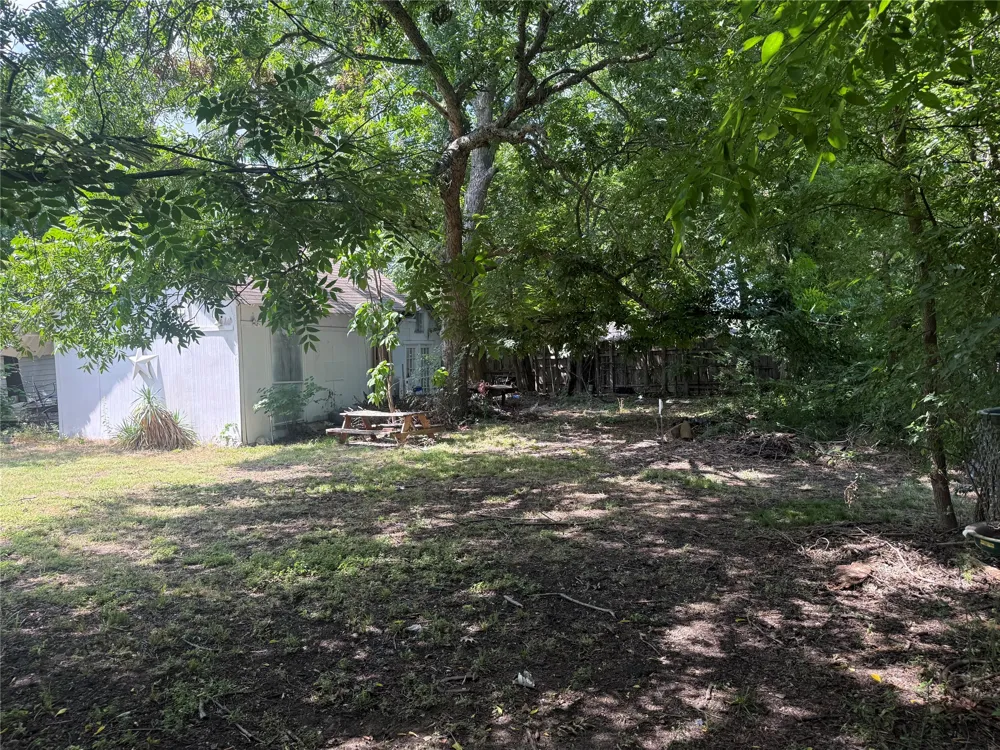1018 College Street McKinney, TX 75069