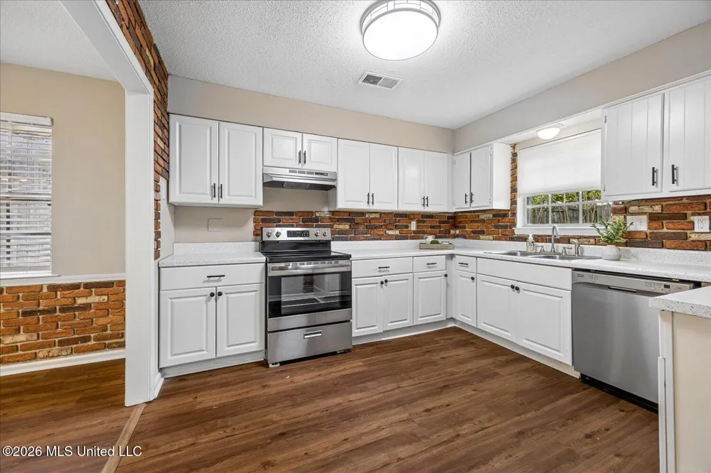 5698 Shannon Drive Horn Lake, MS 38637