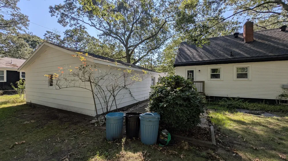 1932 Elwood Street Muskegon City, MI 49442