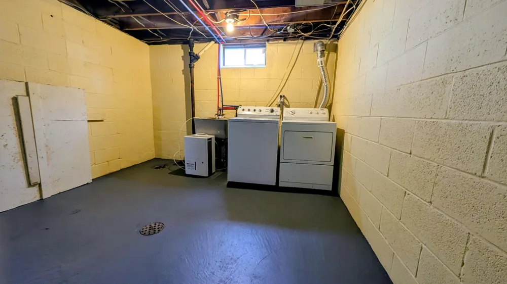 1932 Elwood Street Muskegon City, MI 49442