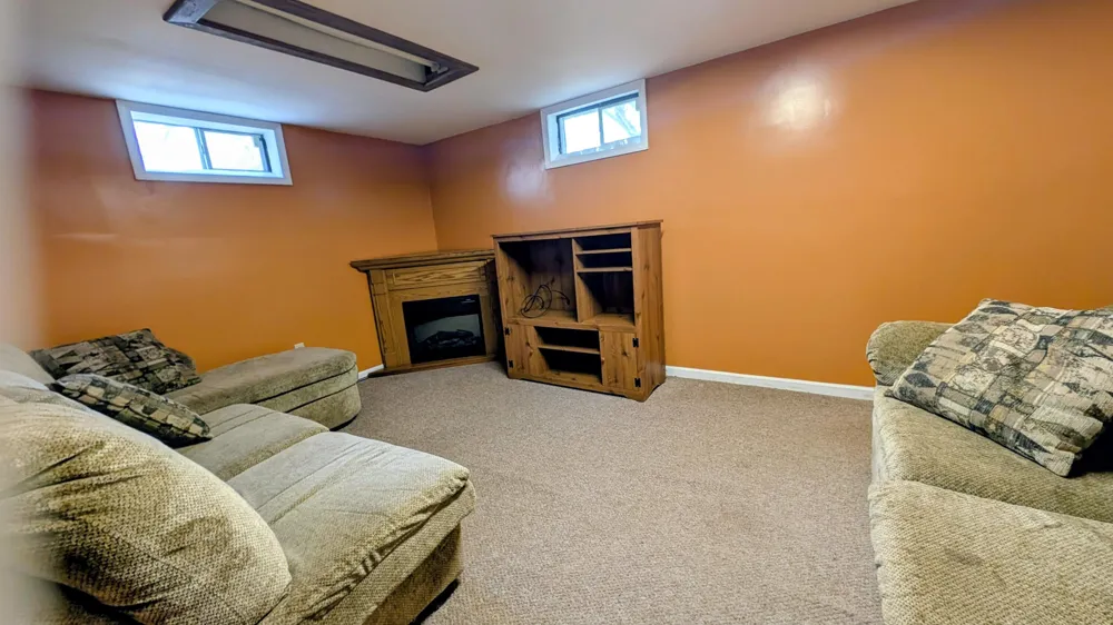 1932 Elwood Street Muskegon City, MI 49442