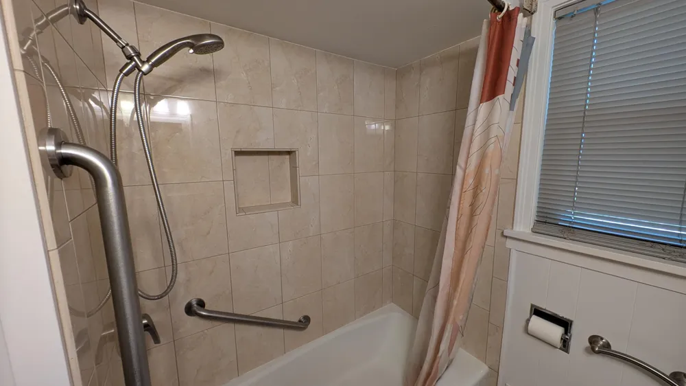 1932 Elwood Street Muskegon City, MI 49442