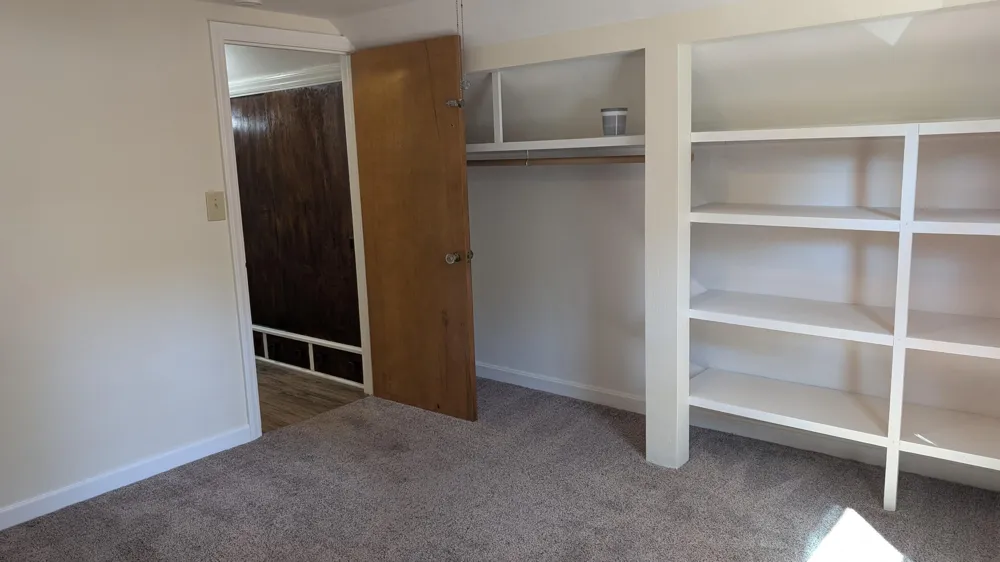 1932 Elwood Street Muskegon City, MI 49442