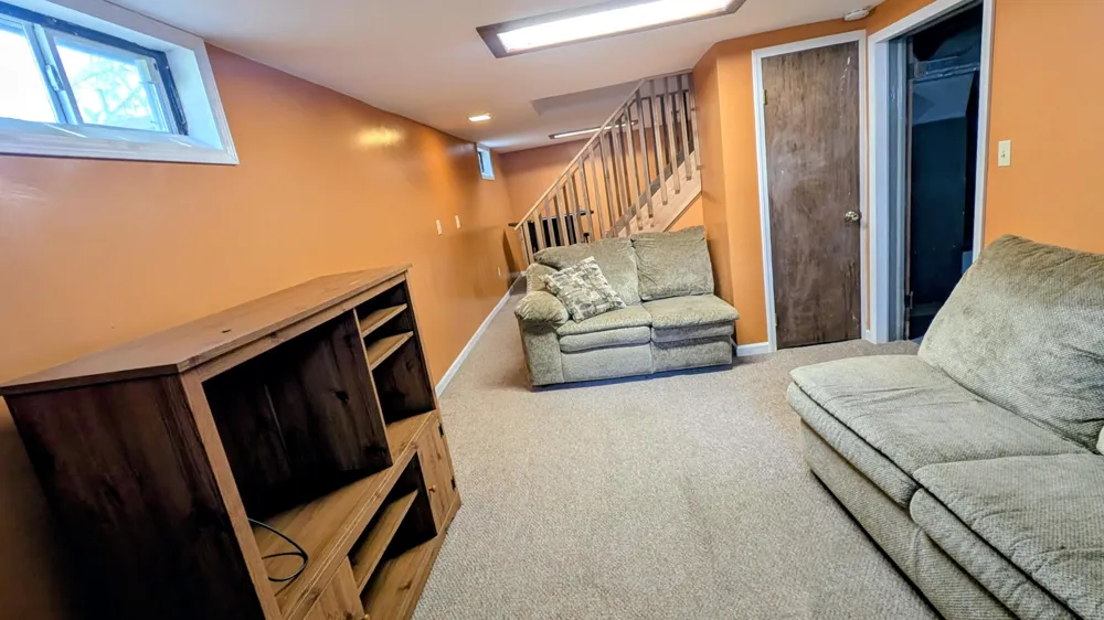 1932 Elwood Street Muskegon City, MI 49442