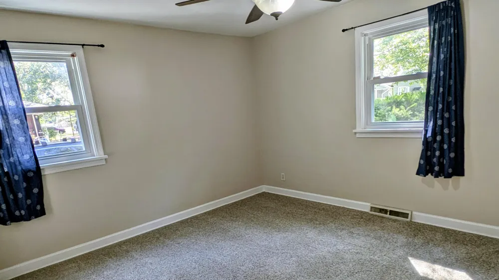 1932 Elwood Street Muskegon City, MI 49442