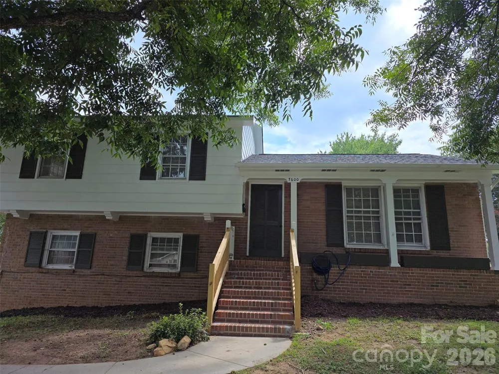 7600 Woodstream Drive Charlotte, NC 28210