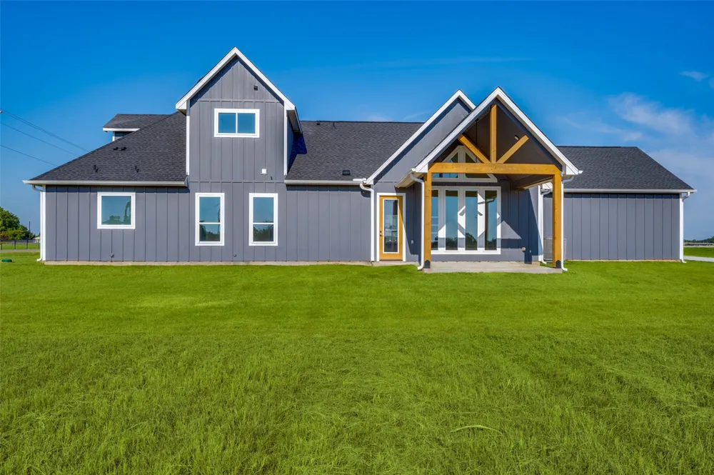 1561 Dixie Estates Way Whitesboro, TX 76273