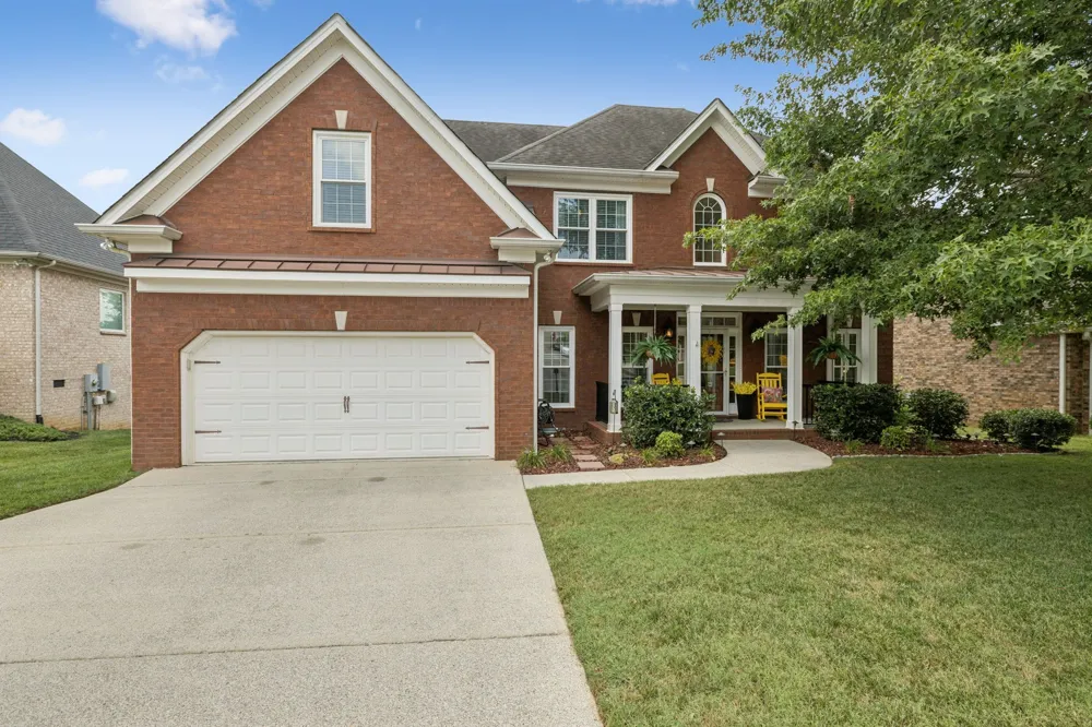 1011 Red Pepper Rdg Spring Hill, TN 37174