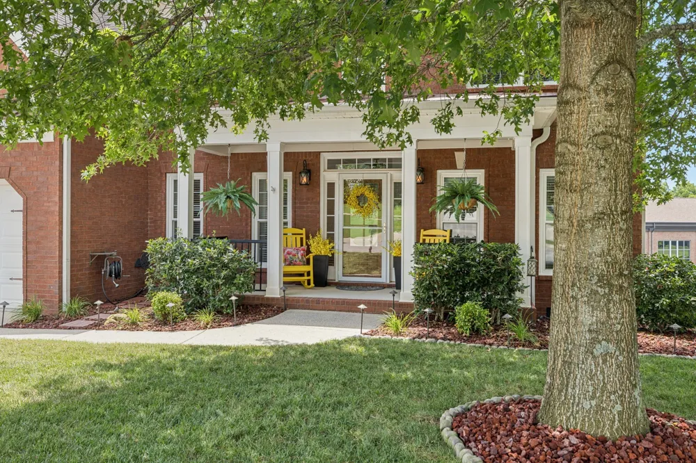 1011 Red Pepper Rdg Spring Hill, TN 37174