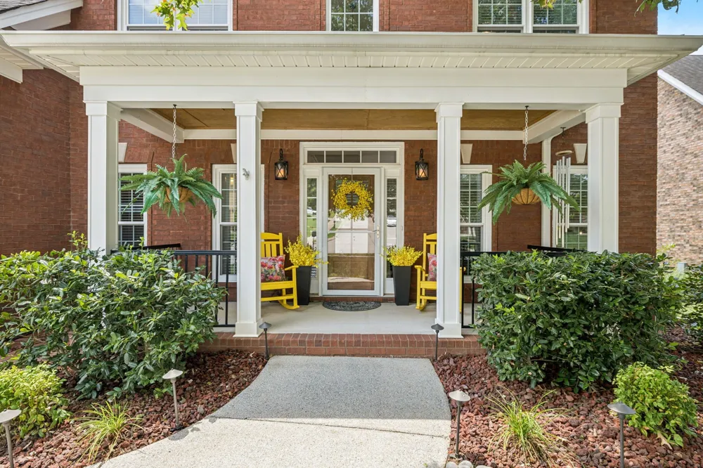 1011 Red Pepper Rdg Spring Hill, TN 37174