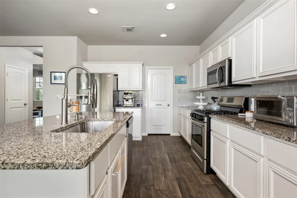 13901 Macquarie Drive Pflugerville, TX 78660