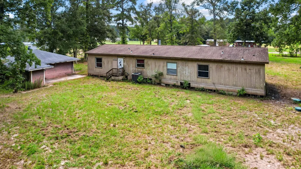 863 County Road 3141 E Cleveland, TX 77327