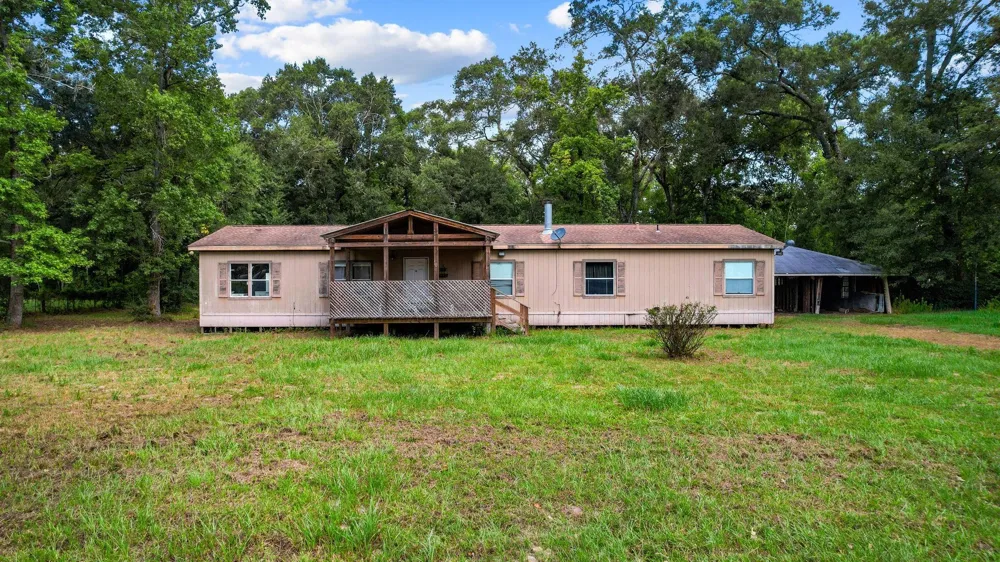 863 County Road 3141 E Cleveland, TX 77327