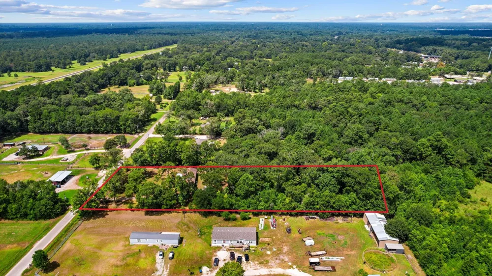 863 County Road 3141 E Cleveland, TX 77327