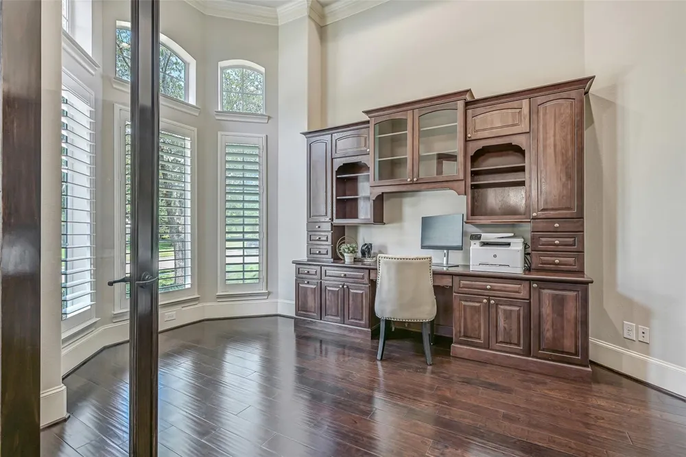 2316 Durango Bend Lane Friendswood, TX 77546