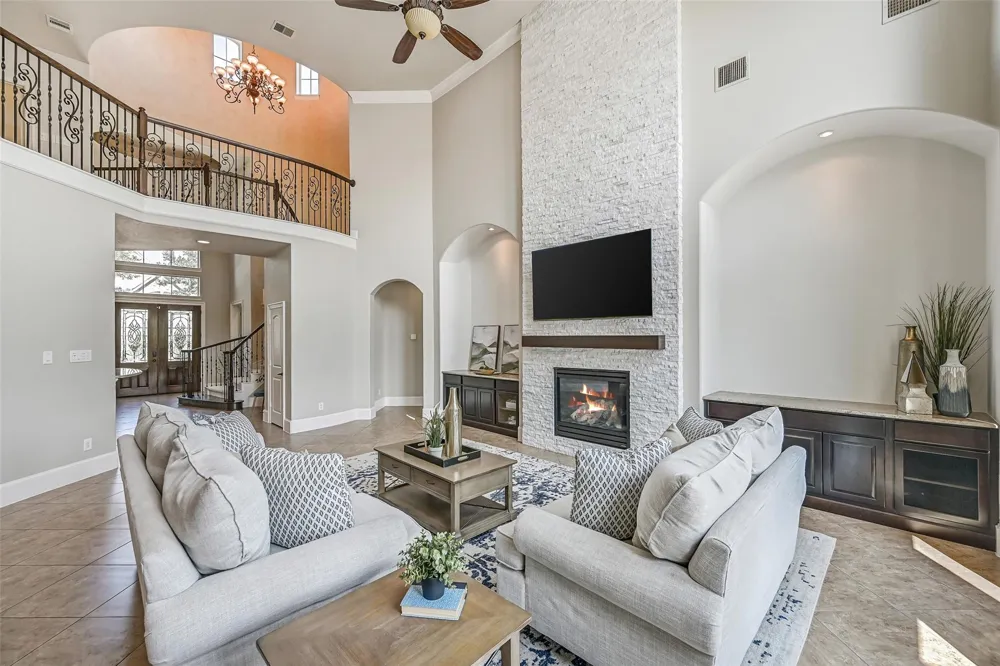 2316 Durango Bend Lane Friendswood, TX 77546
