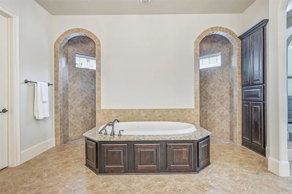 2316 Durango Bend Lane Friendswood, TX 77546