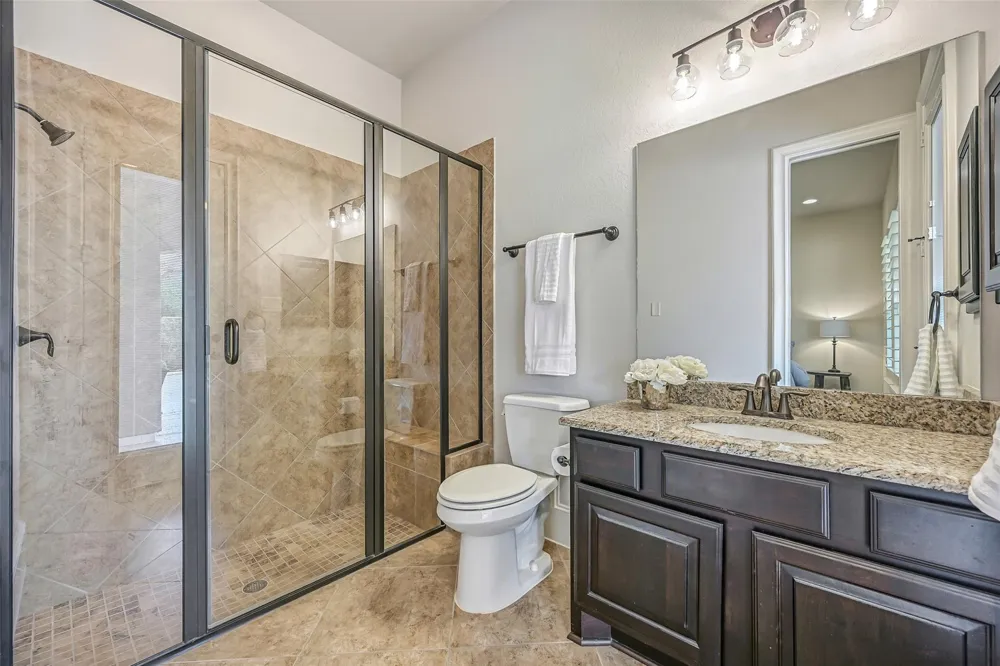 2316 Durango Bend Lane Friendswood, TX 77546