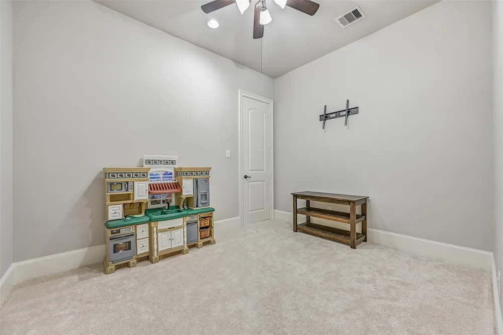 2316 Durango Bend Lane Friendswood, TX 77546