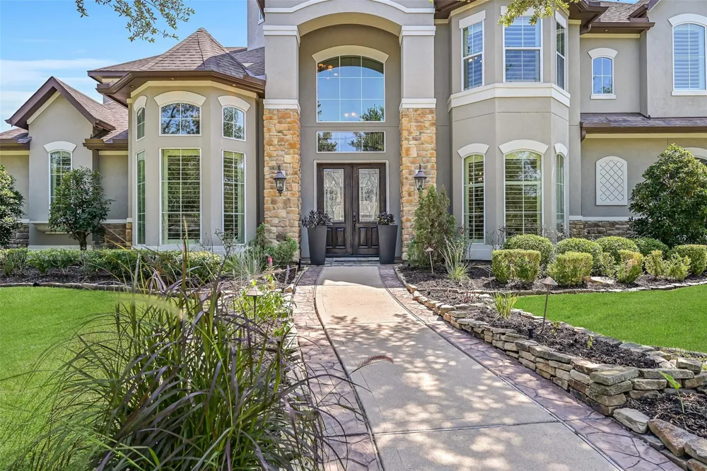 2316 Durango Bend Lane Friendswood, TX 77546