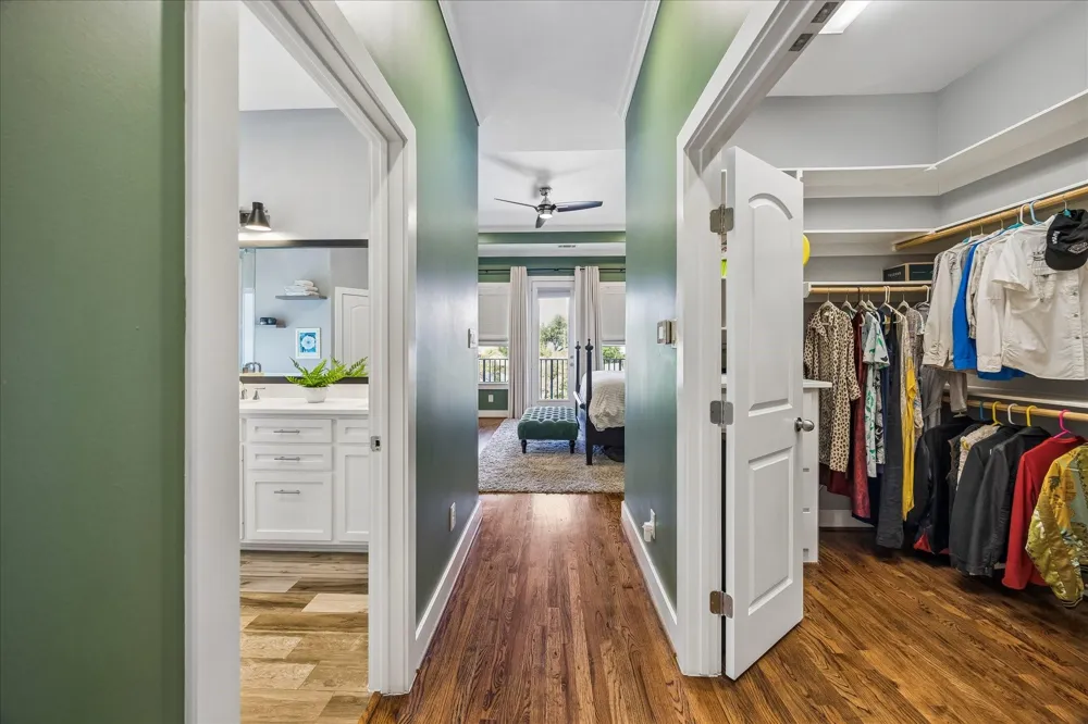 924 Alexander Street Houston, TX 77008