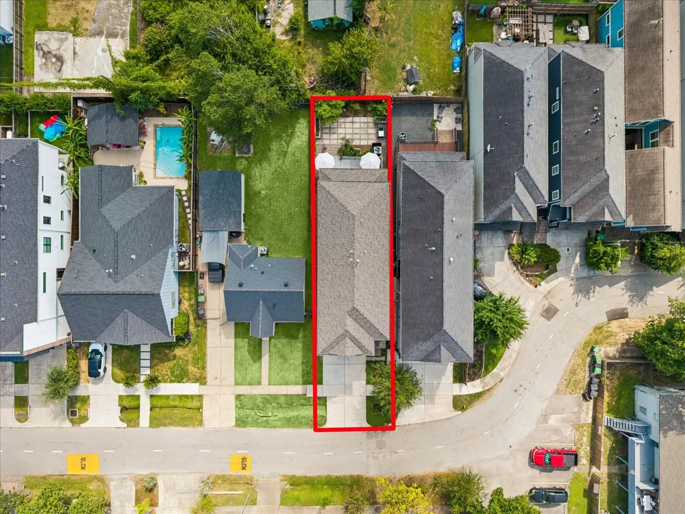 924 Alexander Street Houston, TX 77008