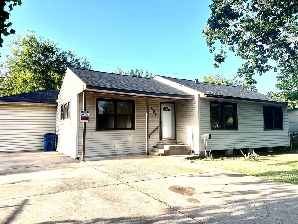 801 Avenue A Avenue South Houston, TX 77587