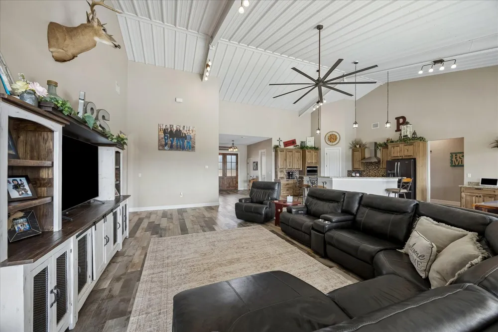 2224 Maler Road Sealy, TX 77474