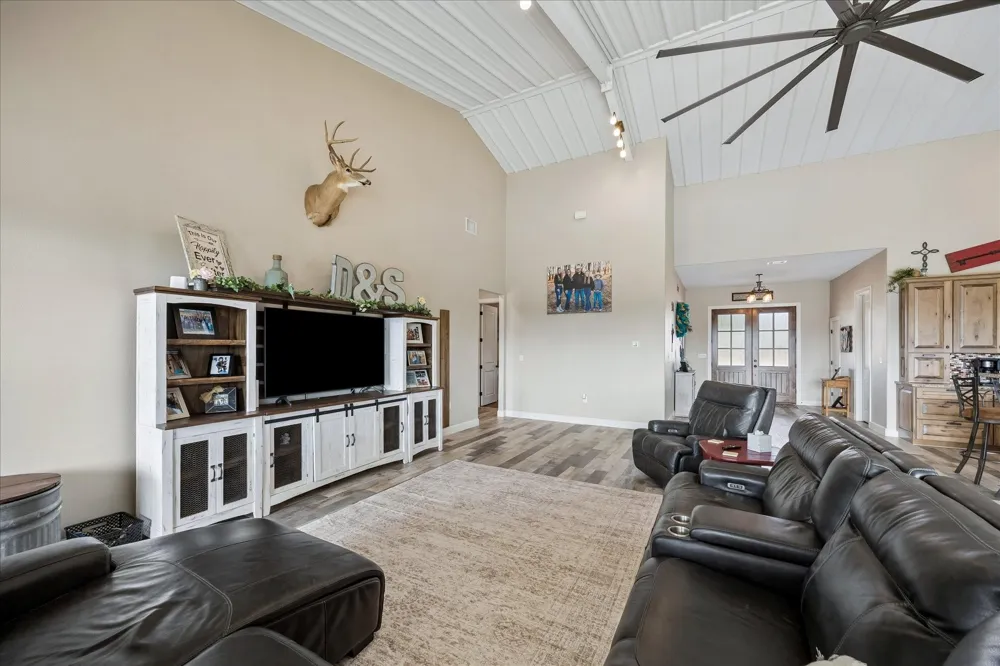 2224 Maler Road Sealy, TX 77474